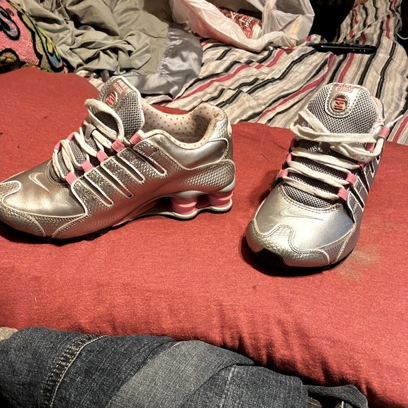 Nike Shoes - Nike shox demons us size 5 barely worn great condition